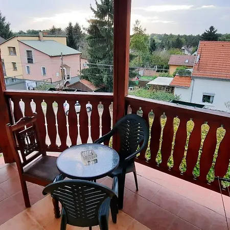 Bed & Breakfast Sosto Castle Wellness & Pools Nyíregyháza